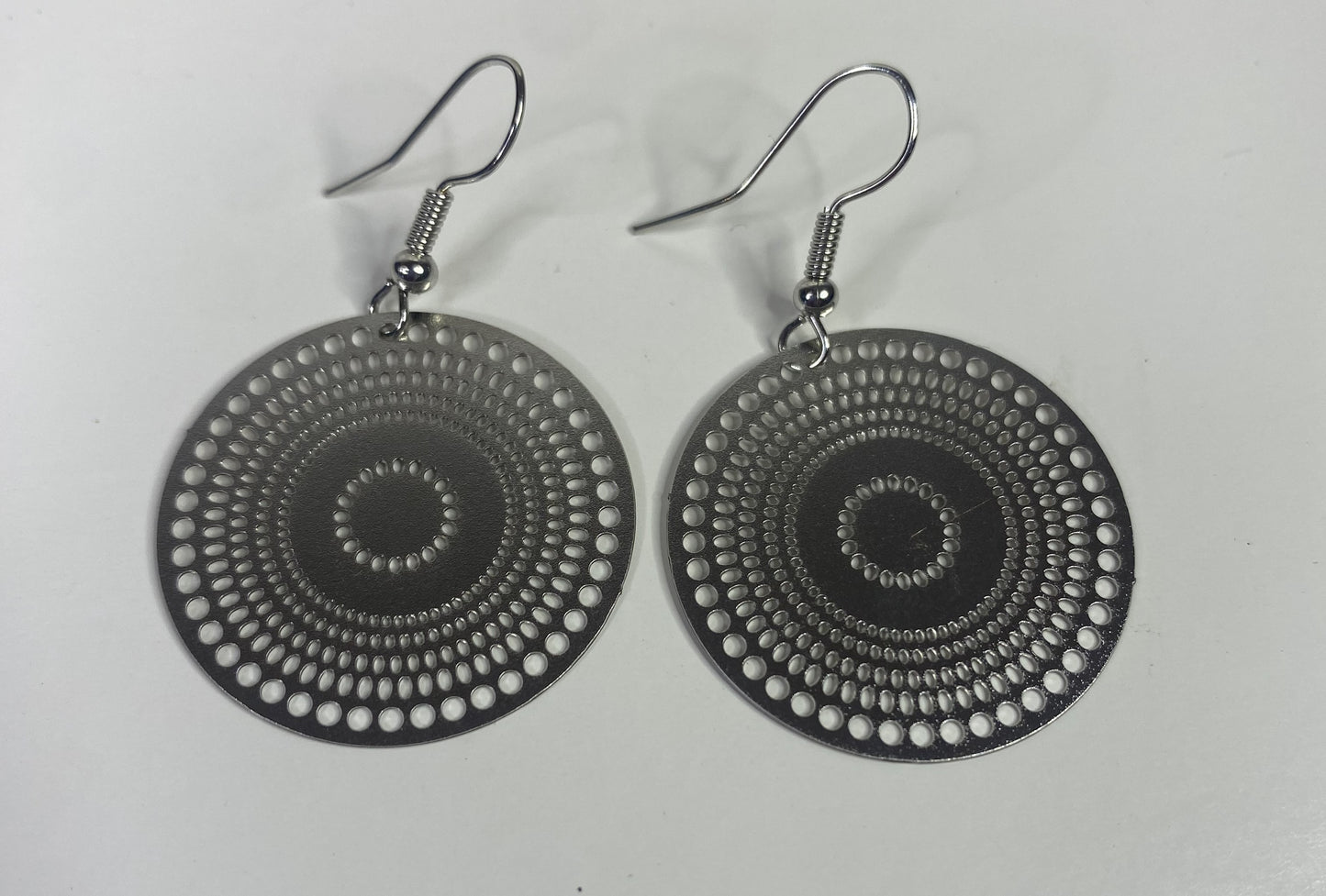 Boucles d'oreilles pendantes Rondes